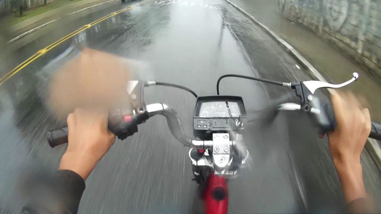 Voltando para casa na chuva (Victor Da Moby)