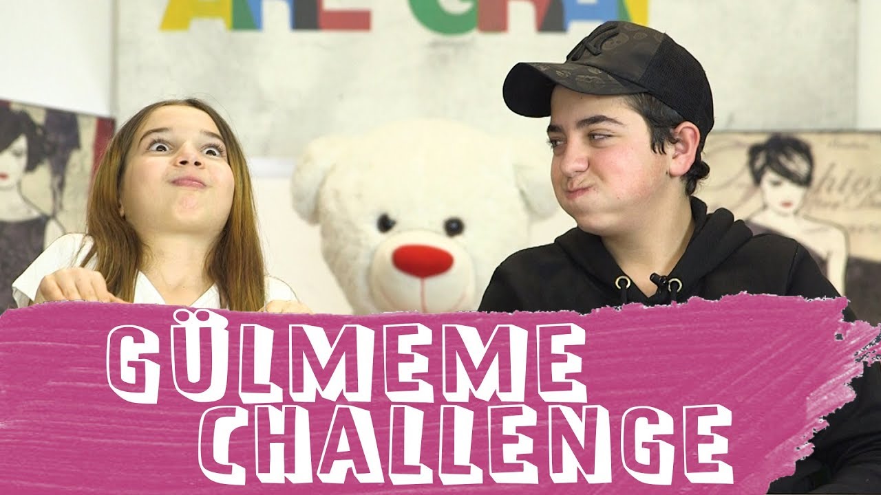 Cezalı Gülmeme Challenge. Ecrin Su Çoban Ve Berat Efe Parlar