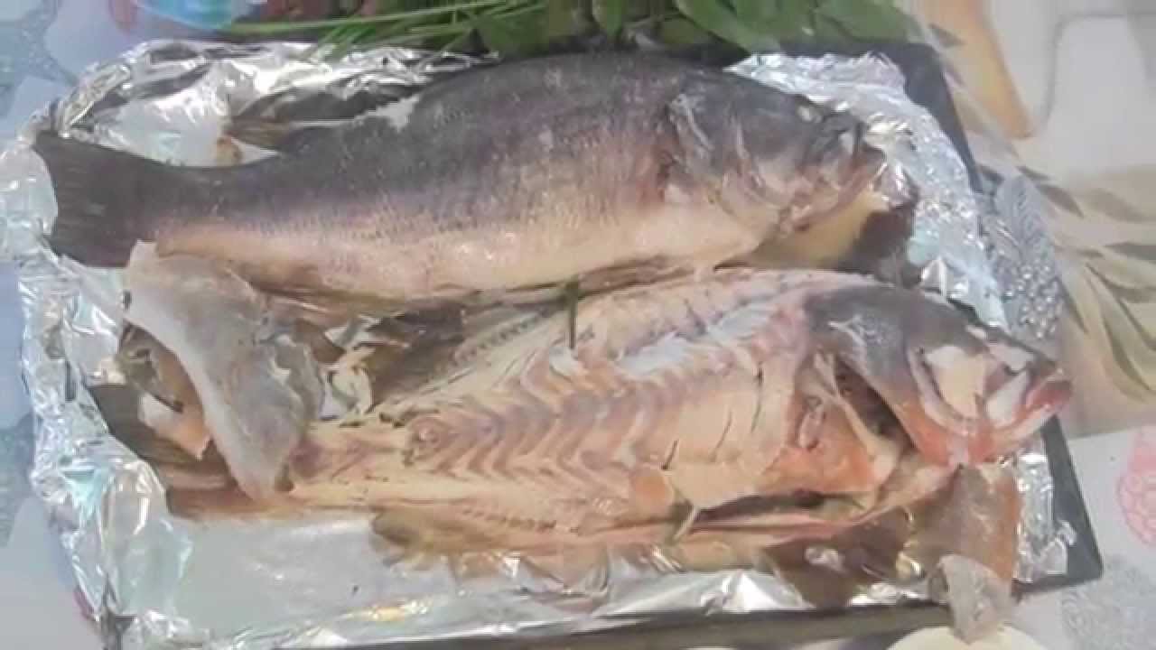 Grilled fish with tamarind sauce