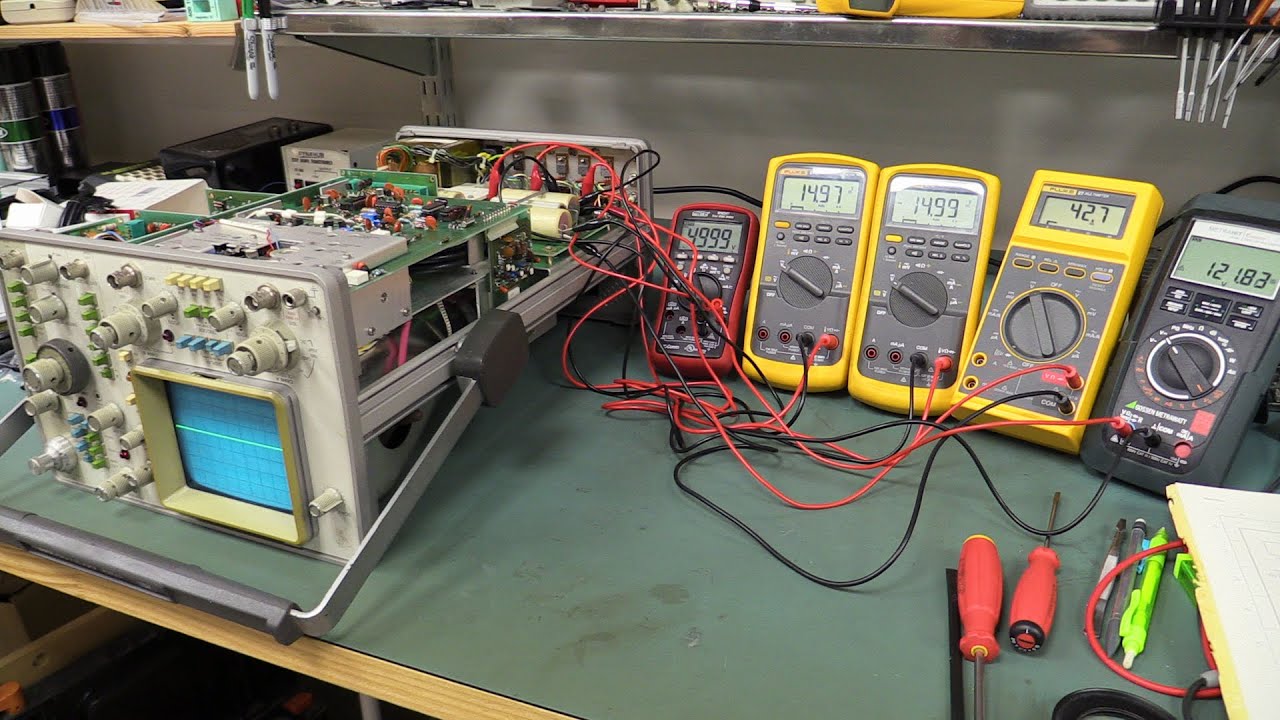 EEVblog #803 - HP1740A Analog Oscilloscope