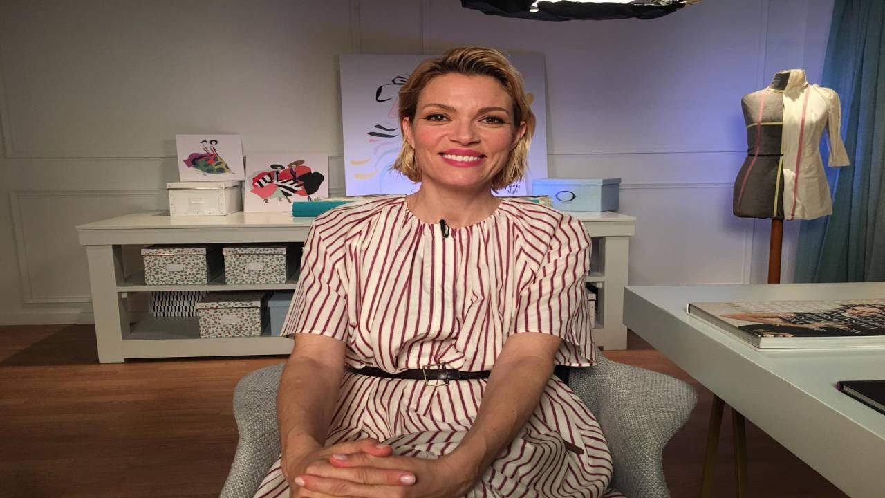Shopping Star - 1.5.2020 «Μίντι Φούστα στη  Δουλειά»