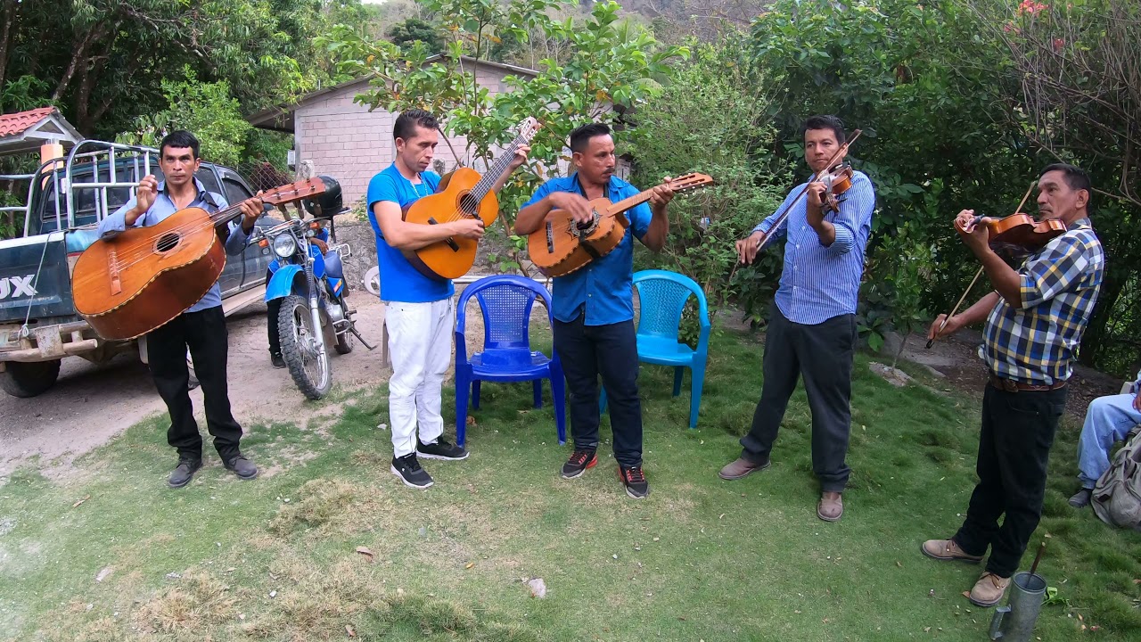 La Ley De La Vida.Al Estilo Conjunto  Renovación Queserita  S.A.