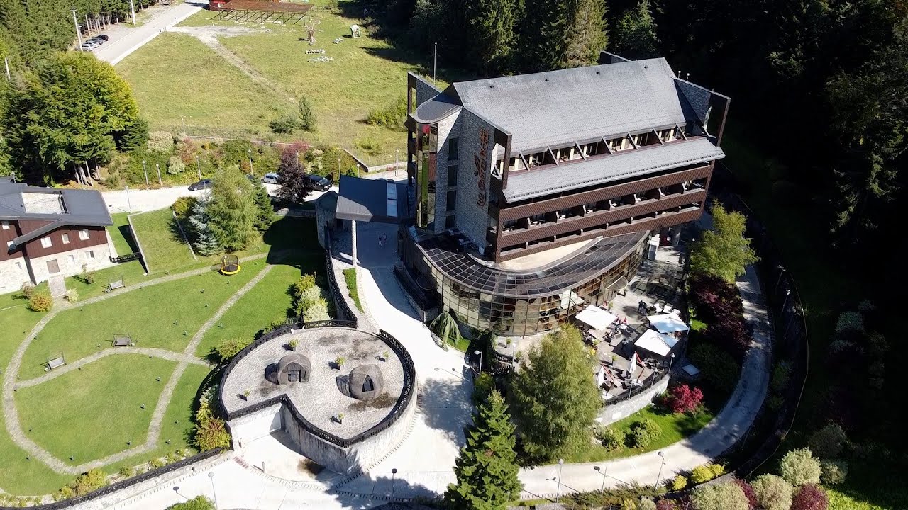 Hotel Lux Garden Azuga: relaxare și conferințe lângă pârtiile de schi
