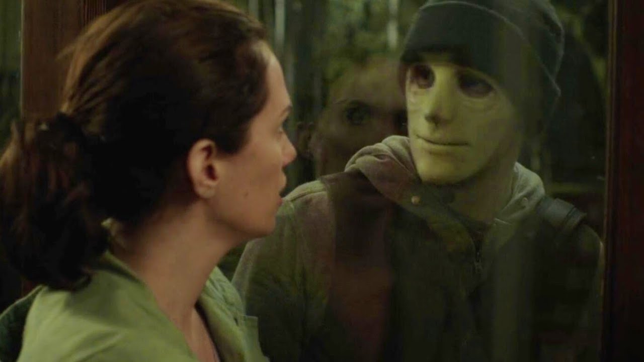 مش بتسمع ولا بتتكلم فبيستغلها مقنع مجنون عشان يخلص عليها |ملخص فيلم hush
