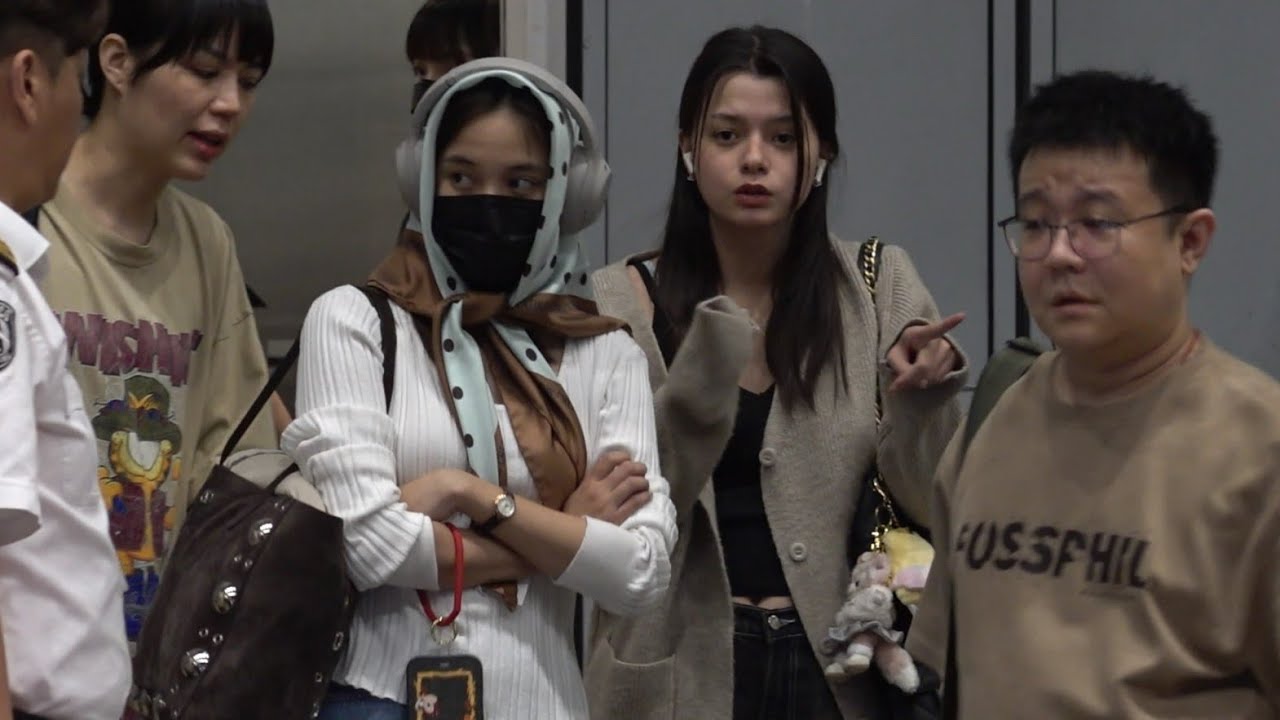 FreenBecky｜Freen (ฟรีน)、Becky (เบคกี้) Hong Kong Airport Arrival 20250314 (Bangkok→Macau)