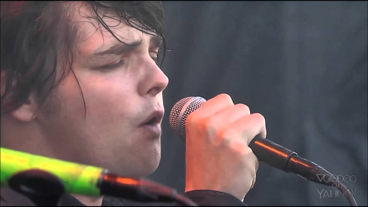 Gerard Way - Drugstore Perfume [Voodoo Music Experience 2015]