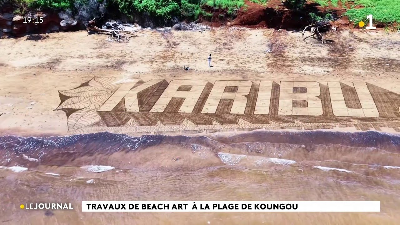 Travaux de beach art à la plage de Koungou