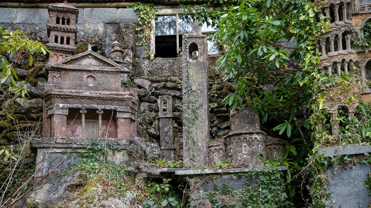CORRIS BINOCULAR TUNNELS & ITALIAN MODEL VILLAGE