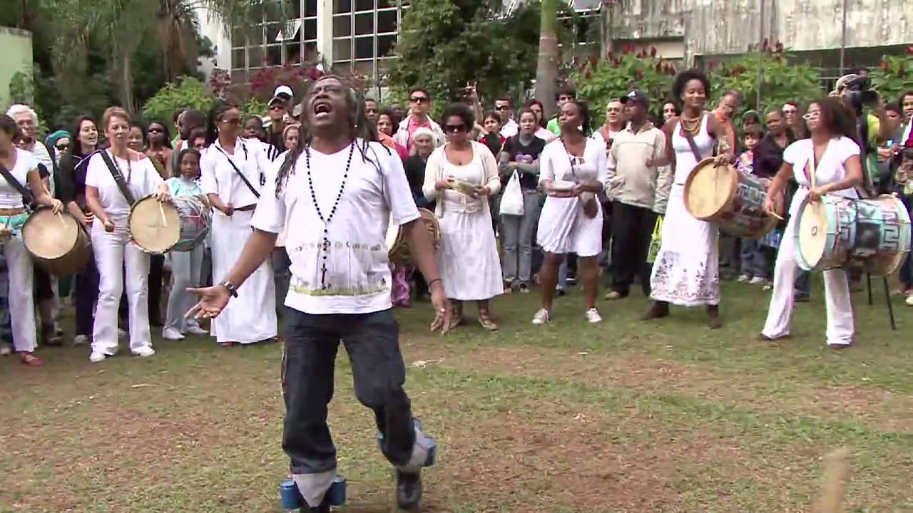 Festa da Música 2010 - Cortejo Tambor Mineiro / Maurício Tizumba