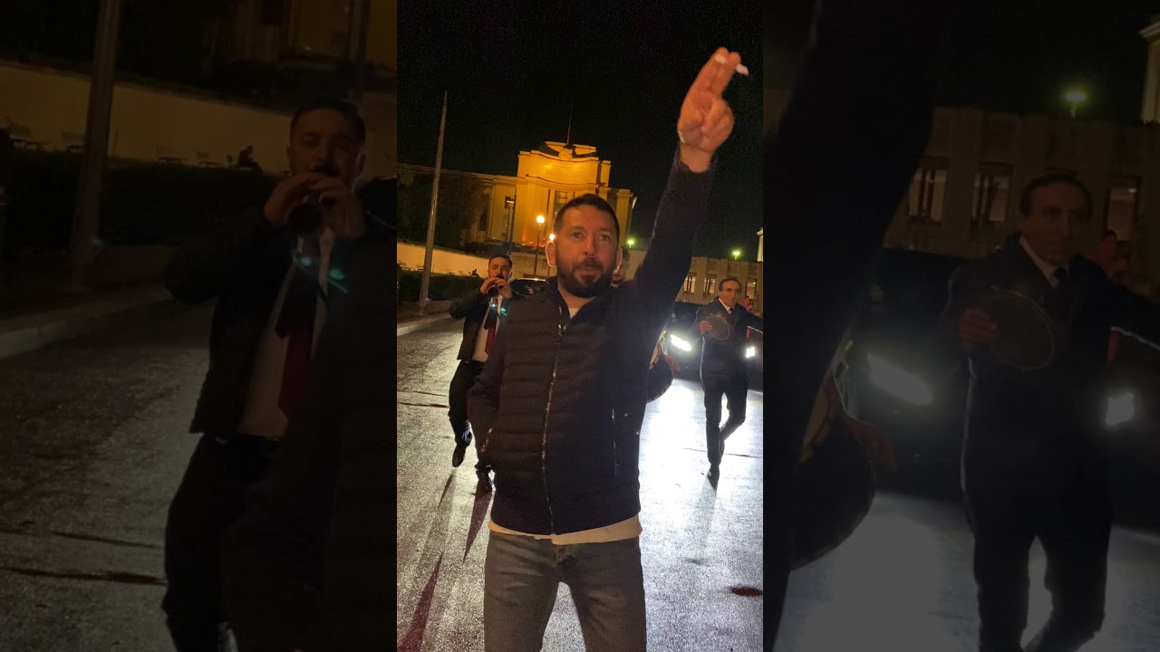 Azad Yılmaz'ın İnstagram Hesabının Askıya Alınmasına Sebep Olan Paris'teki Videosu