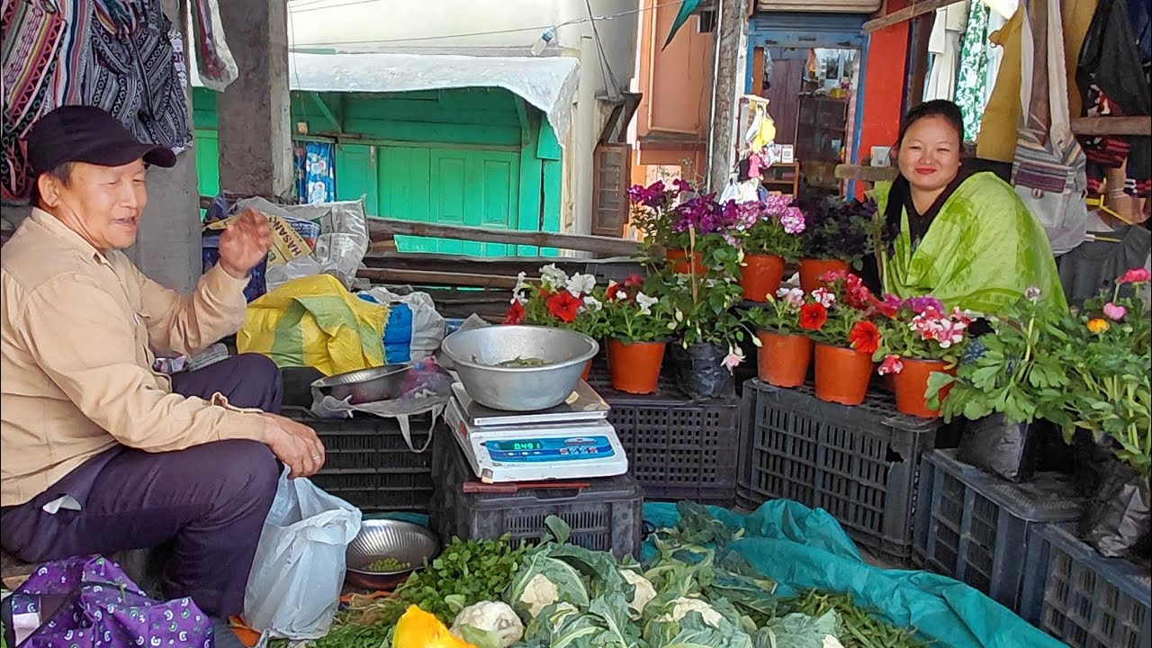Kalimpong  Saturday  haat.....