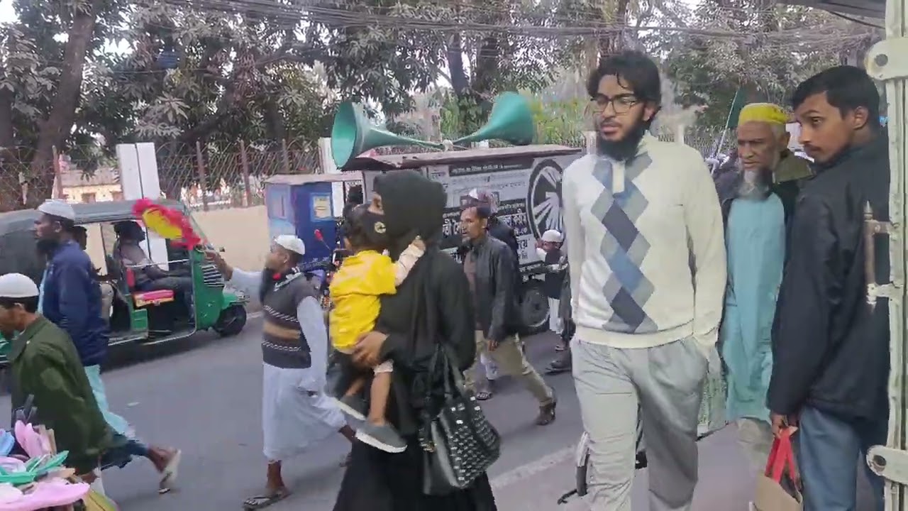 বরিশালে হাত পাখার দর্শক