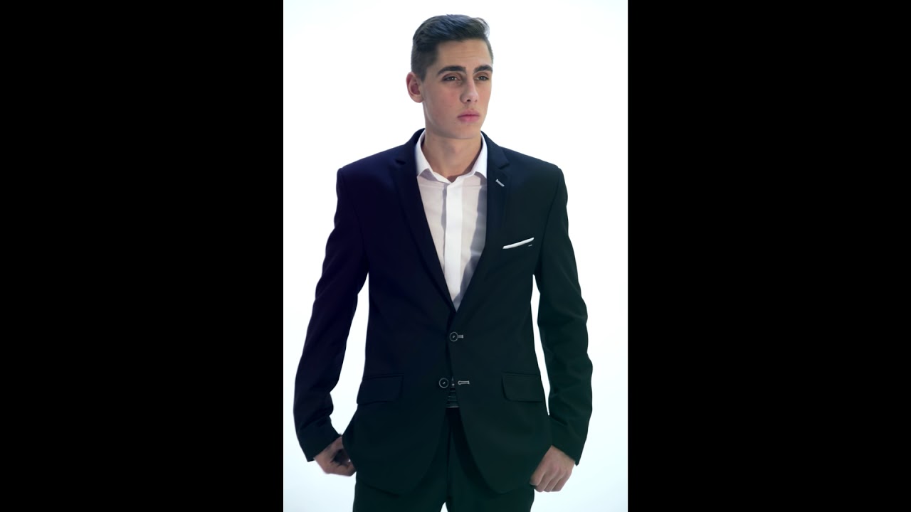 Wojtek Kaczmarek - Can't help falling in love (Elvis Presley) Mistrzowskie wykonanie.