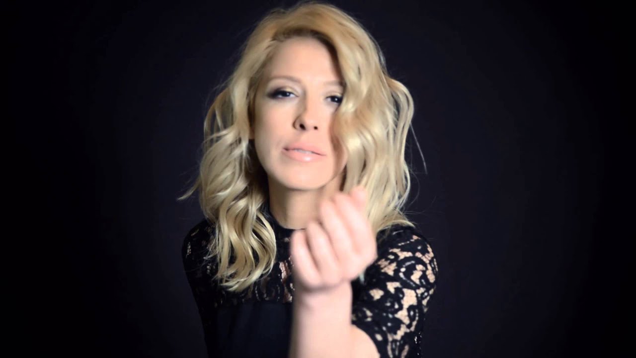 Maja Vukicevic - Prazni Bulevari (Official Video)