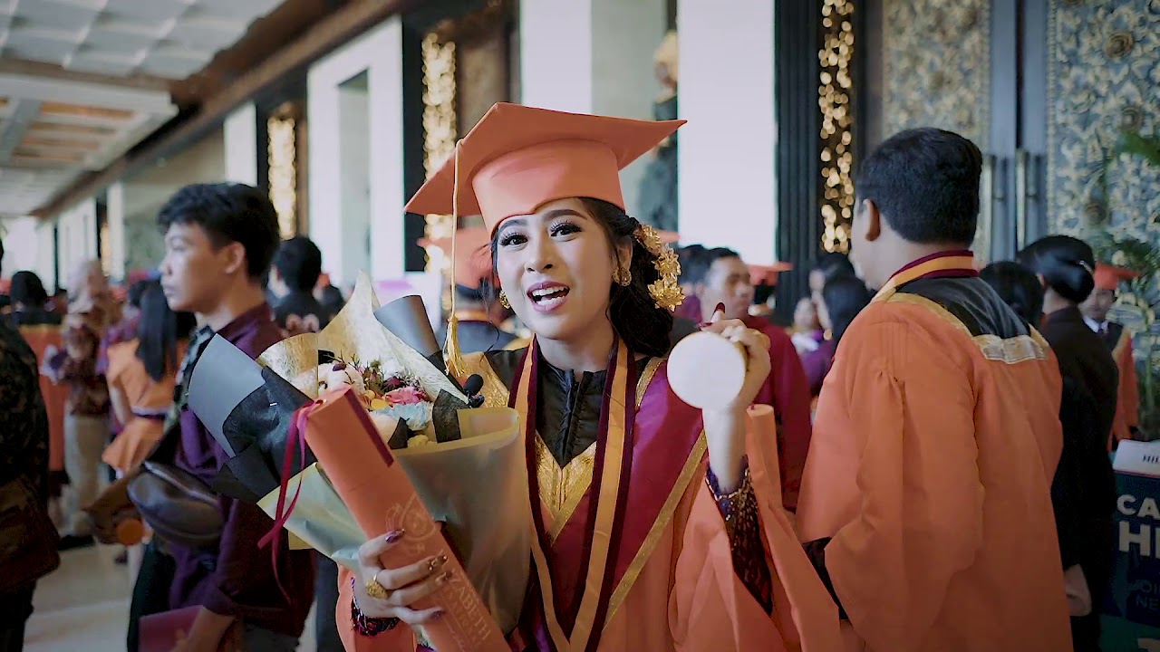 Kemegahan Wisuda 10 Elizabeth International