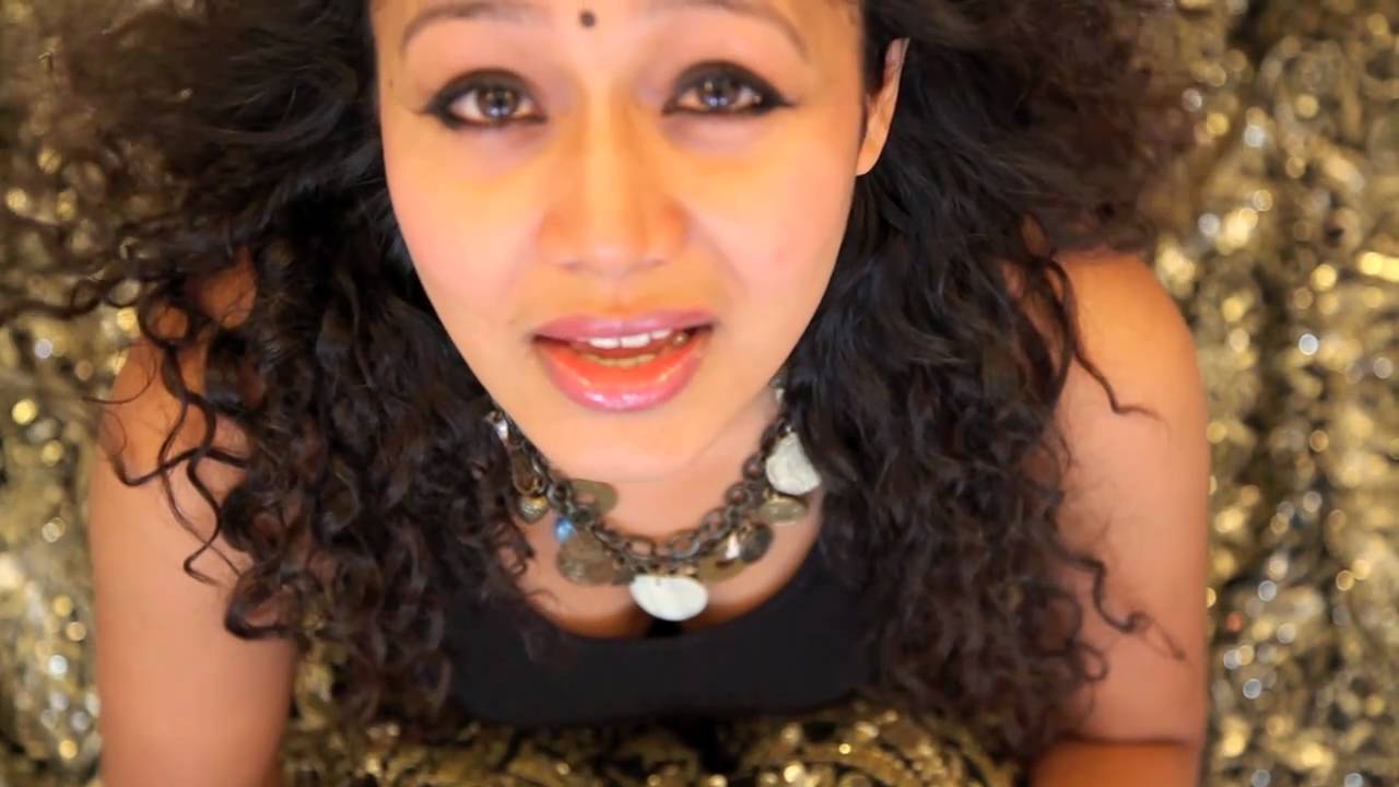Neha Kakkar- Naa Aana Iss Des Laado (Music Video)