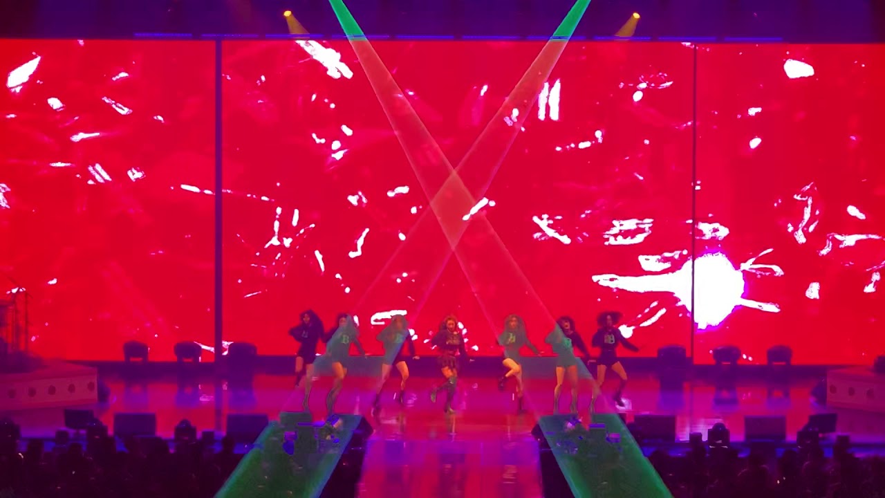 에이핑크 Apink Pink World Concert‪‬ - 보미 Bomi Solo (Hyori Chitty Chitty Bang Bang/Billie Ellish Bad Guy)