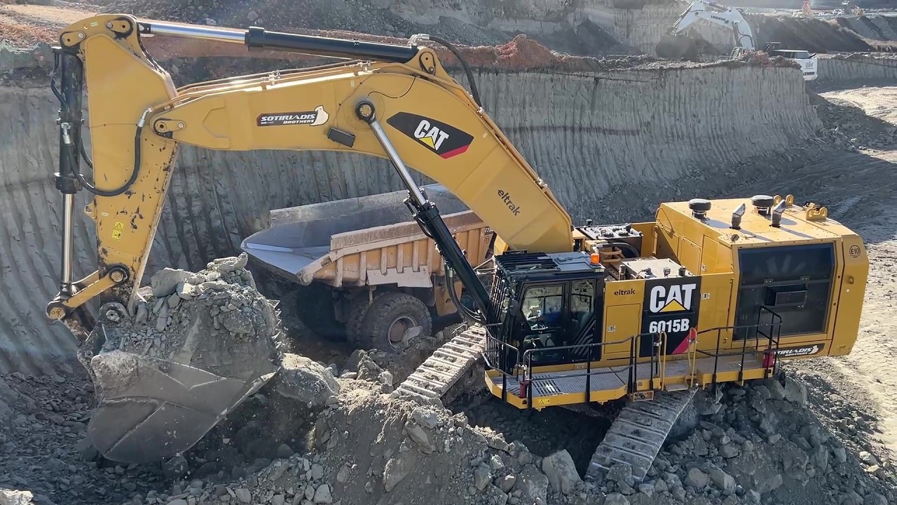 Caterpillar 6015B & Liebherr 984 Load Overburden On 773B & 775E Dumpers - Sotiriadis/Labrianidis