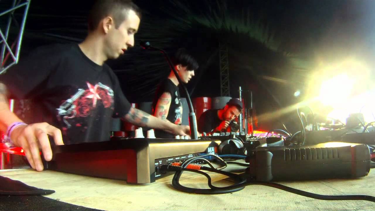 Videoset Motormorfoses aka Eto&Gab Live @ TheQontinent 2011 (Wachtebeke/BE)
