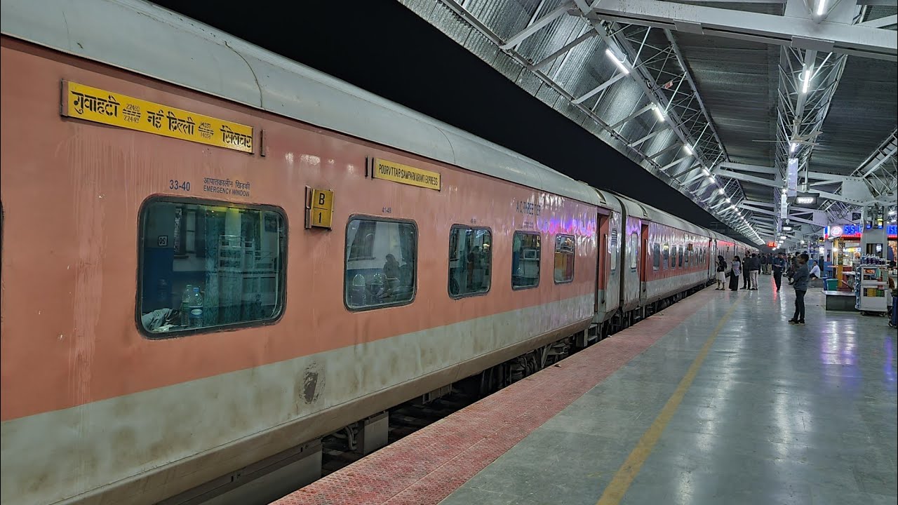 14037 Silchar-New Delhi Poorvottar Sampark Kranti Express Arrives at Badarpur Jn.
