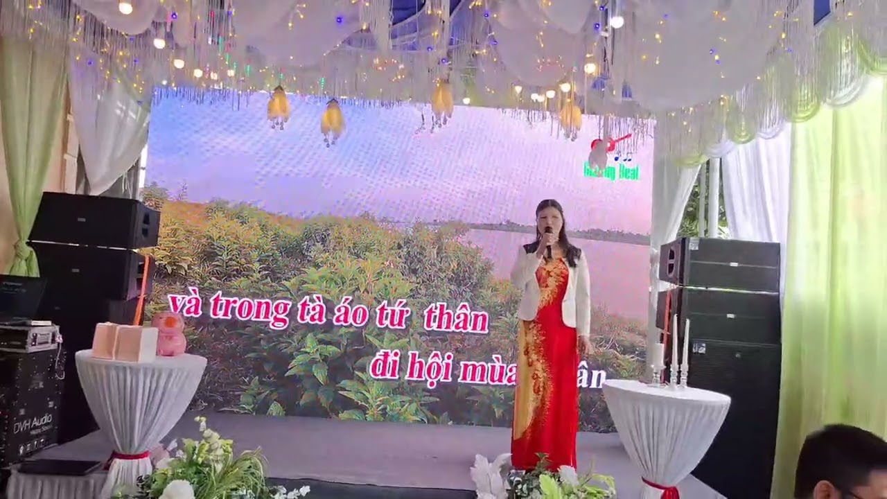 Gửi về quan họ _ Trần Mơ hát mừng cưới cháu trai Vinh.