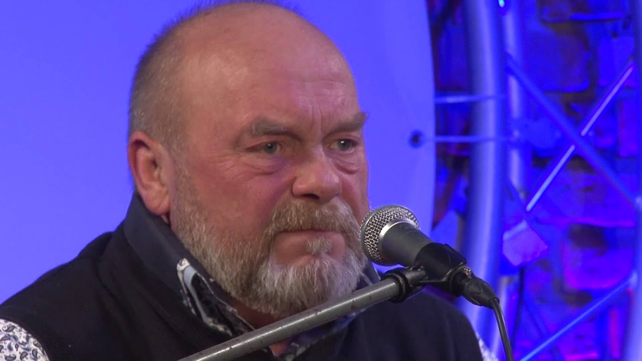 Egons Pičners un Valdis Atāls - Nevajag ar akmeni sviest upei sejā (BILDES 2015)