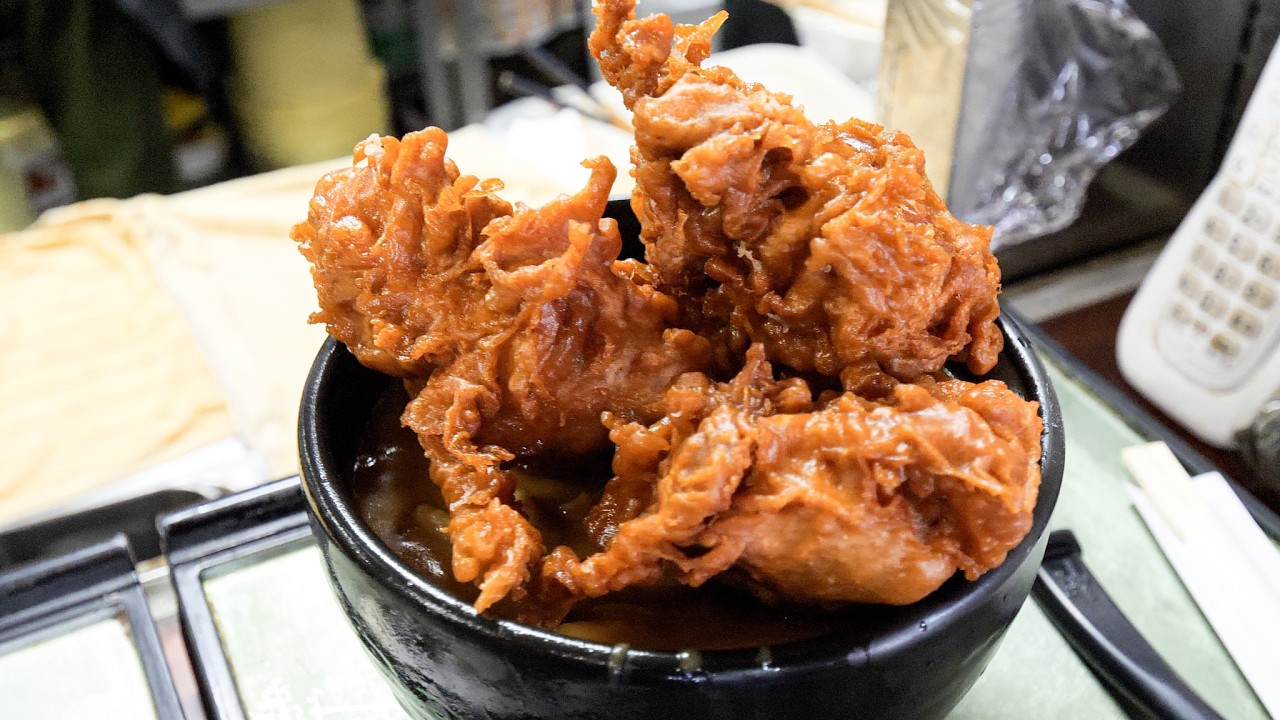 開店→即満席！驚異の１キロから揚げカレーうどんに爆食いアニキ殺到のデカ盛りうどん店丨Japanese Curry Udon Noodles