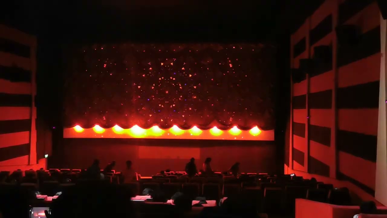 Peringottukara Deva cinema theater curtain risingപെരിങ്ങോട്ടുകരദേവ സിനിമ തിയേറ്ററിലെ കർട്ടൻ