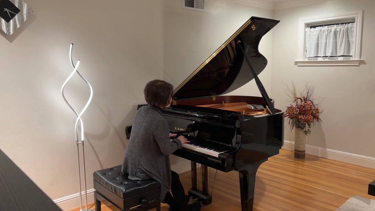 Aki Plays Chopin Fantaisie-Impromptu ショパン 幻想即興曲