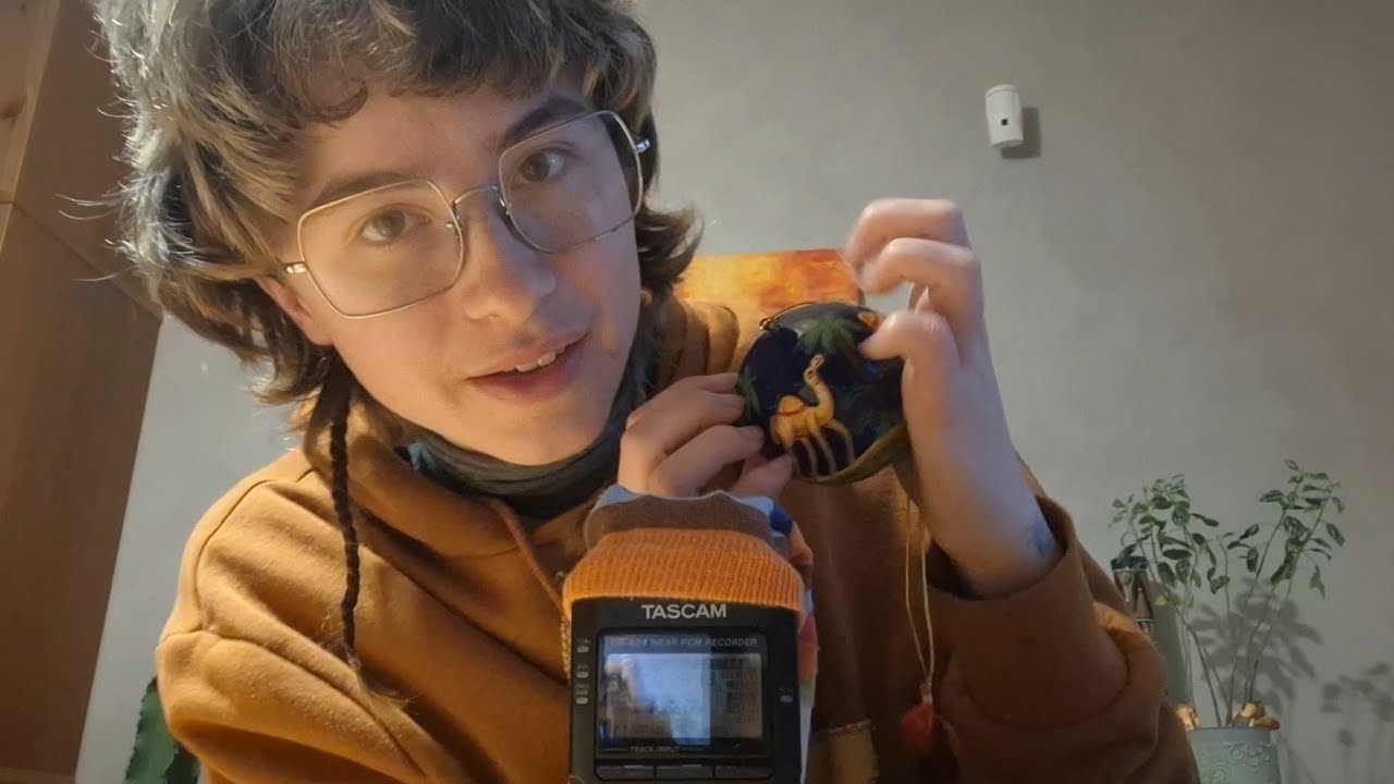 ASMR Délicieux Tapping au Tascam et Chuchotements (5 triggers)