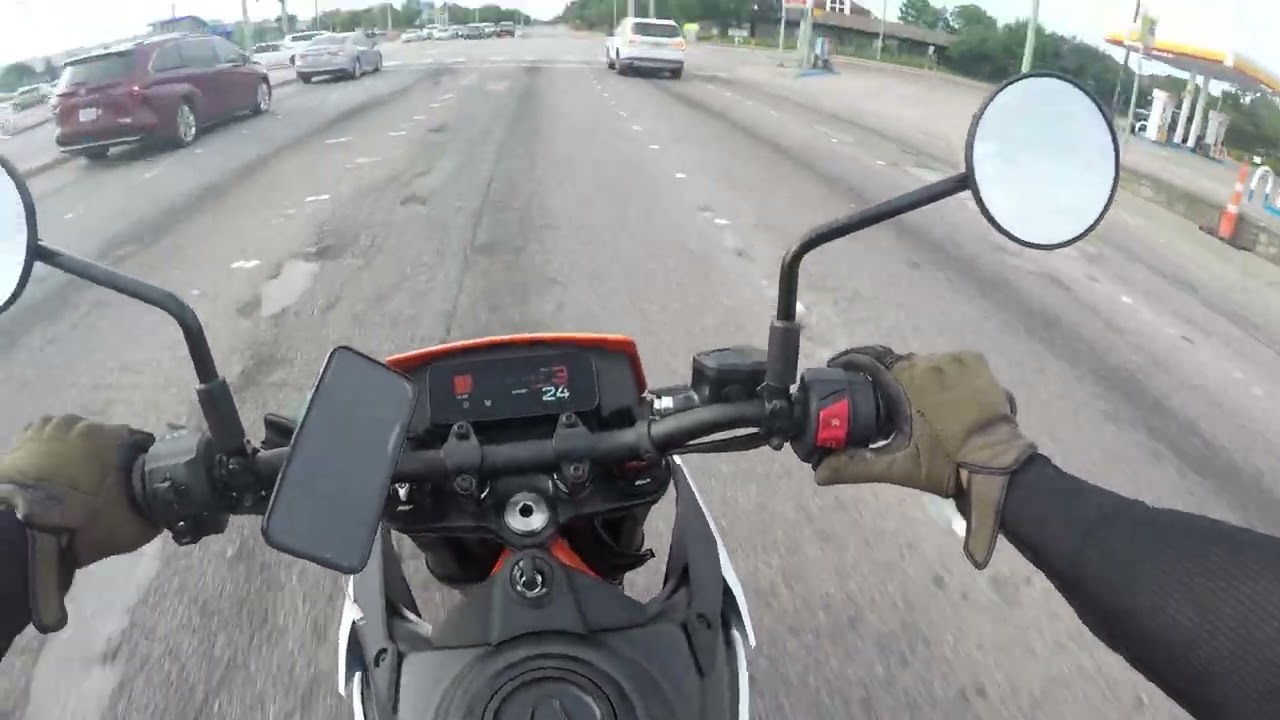 KTM SMCR 390 Side street shredding