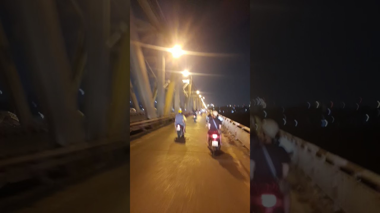 Cầu Chương Dương về đêm