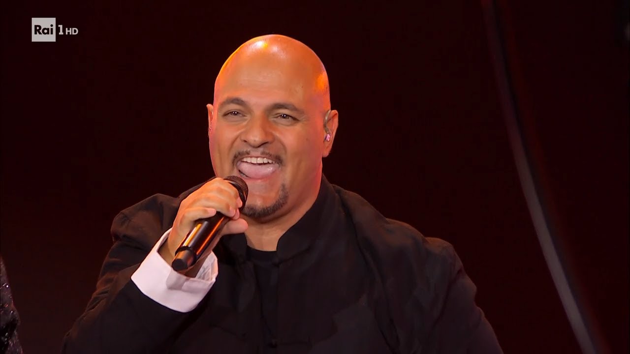 Eiffel 65 con 