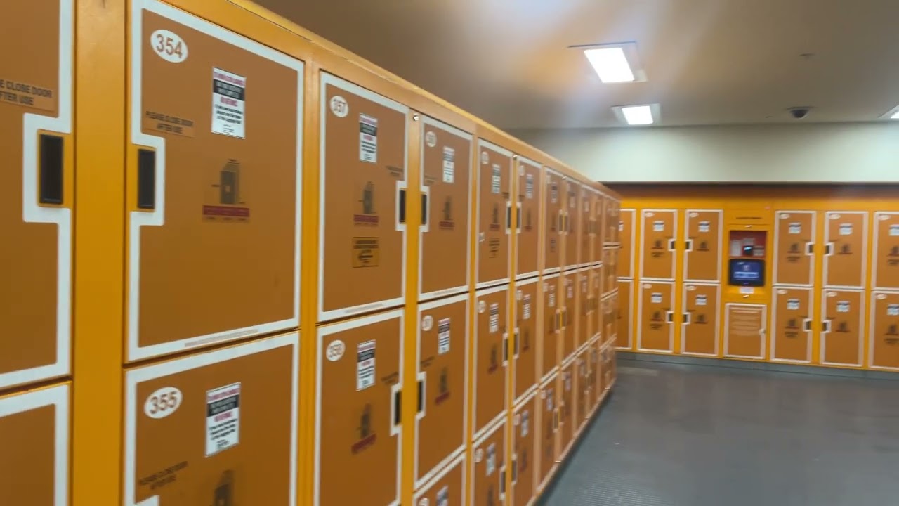 Southern Cross Station Melbourne lockers