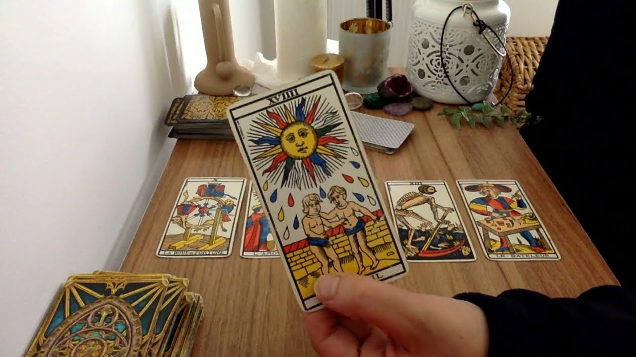 LE TIRAGE À 5 CARTES : UTILISEZ SEULEMENT LES 22 CARTES MAJEURES !
