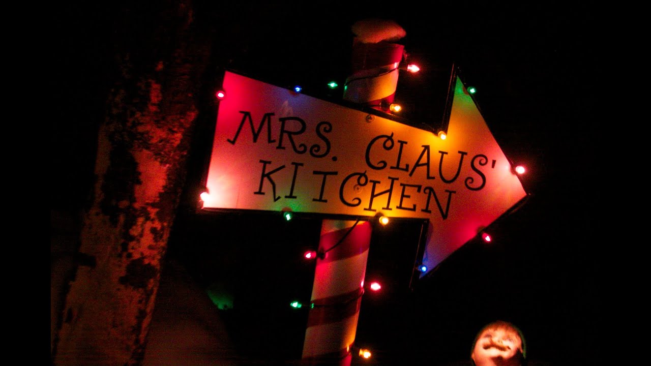 Knotts Merry Farm Elf Mountain Christmas POV