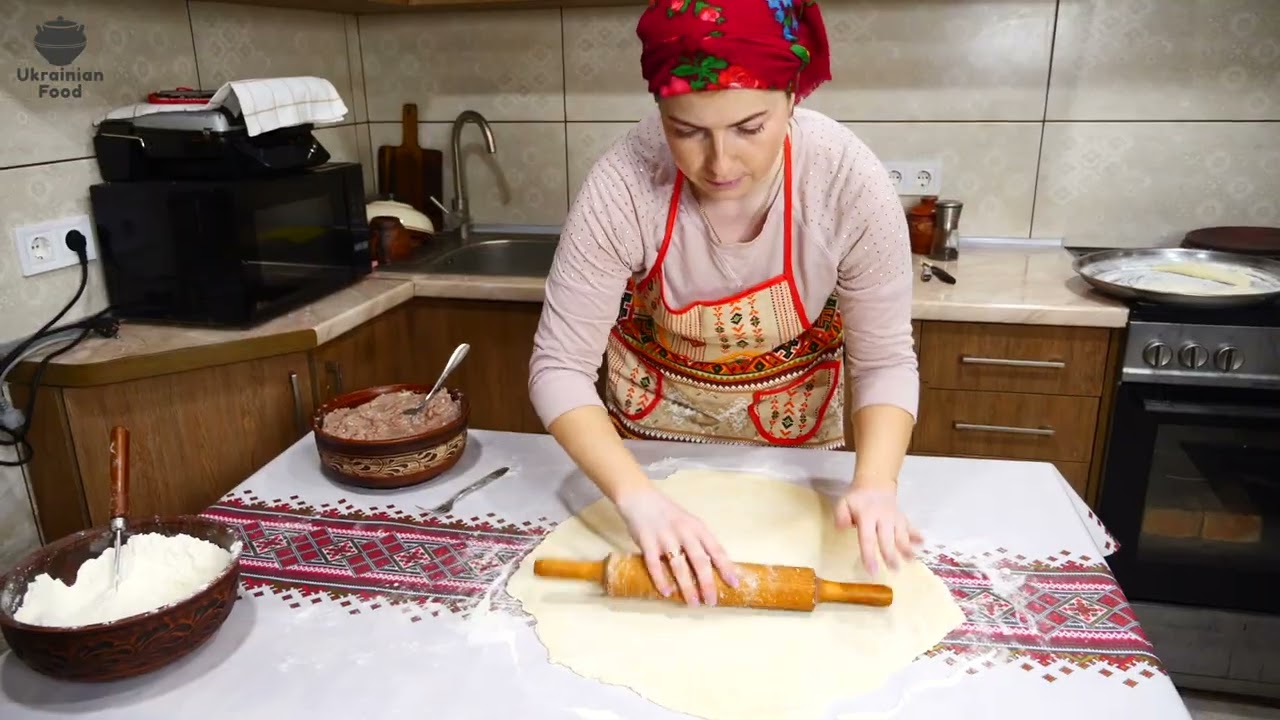 ГОТУЄМО ЧЕБУРЕКИ ЗА РЕЦЕПТОМ СВЕКРУХИ! З КОЖНИМ РАЗОМ ВОНИ ВИХОДЯТЬ ЩЕ СМАЧНІШІ👍