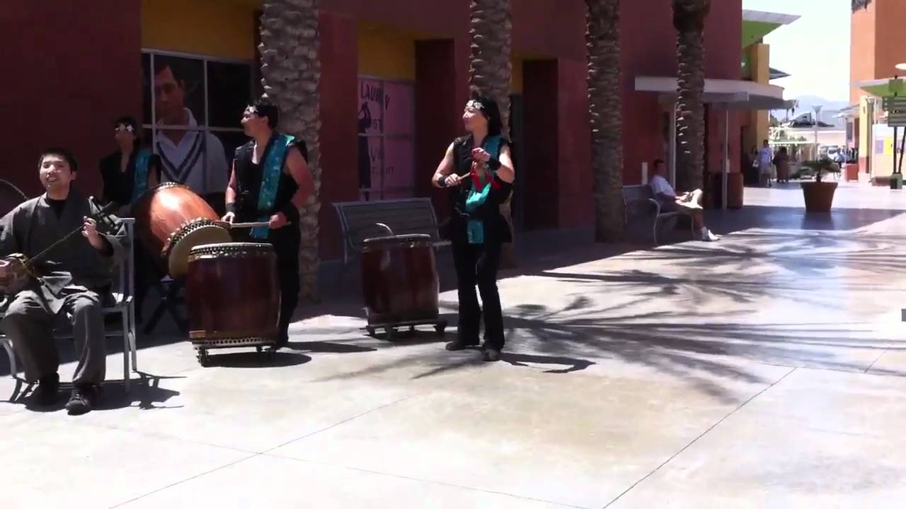 Korabo Taiko performs with Shinnosuke Okumiya