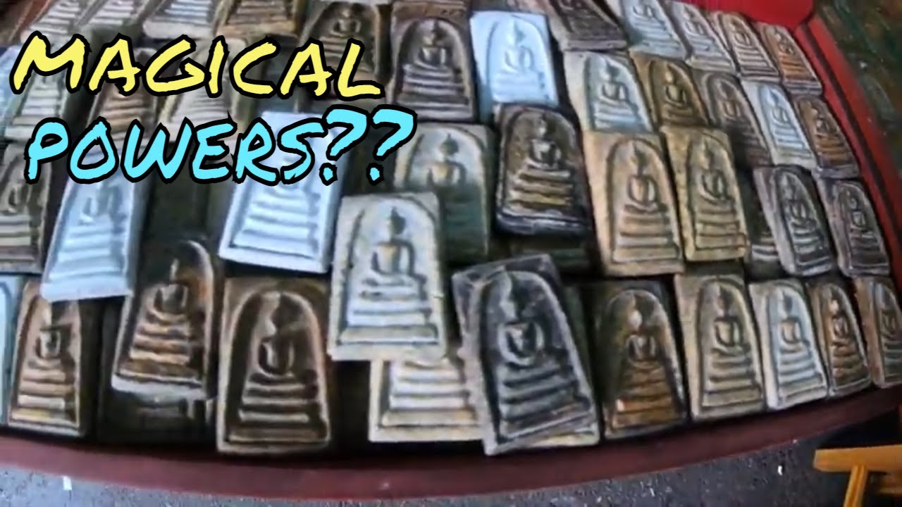 Tha Prachan Buddhist Amulet Market