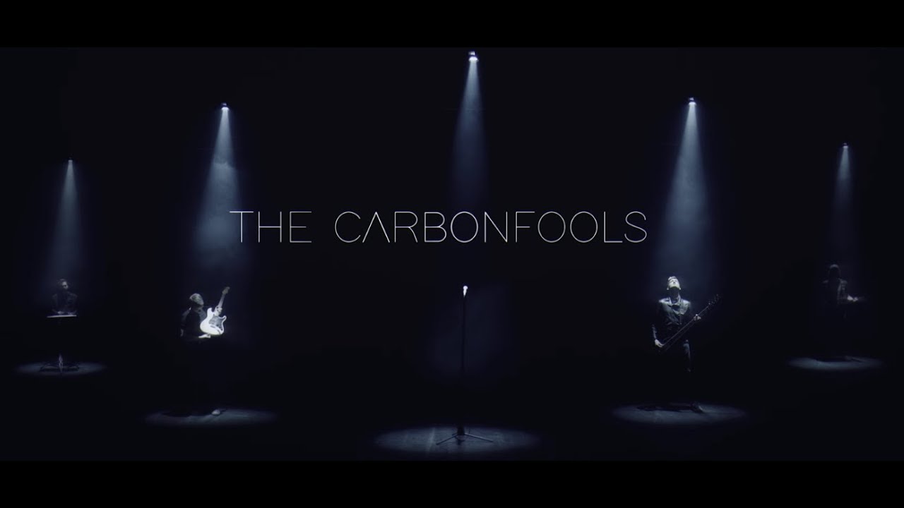 THE CARBONFOOLS &ndash; Sarki f&eacute;ny | Official Music Video