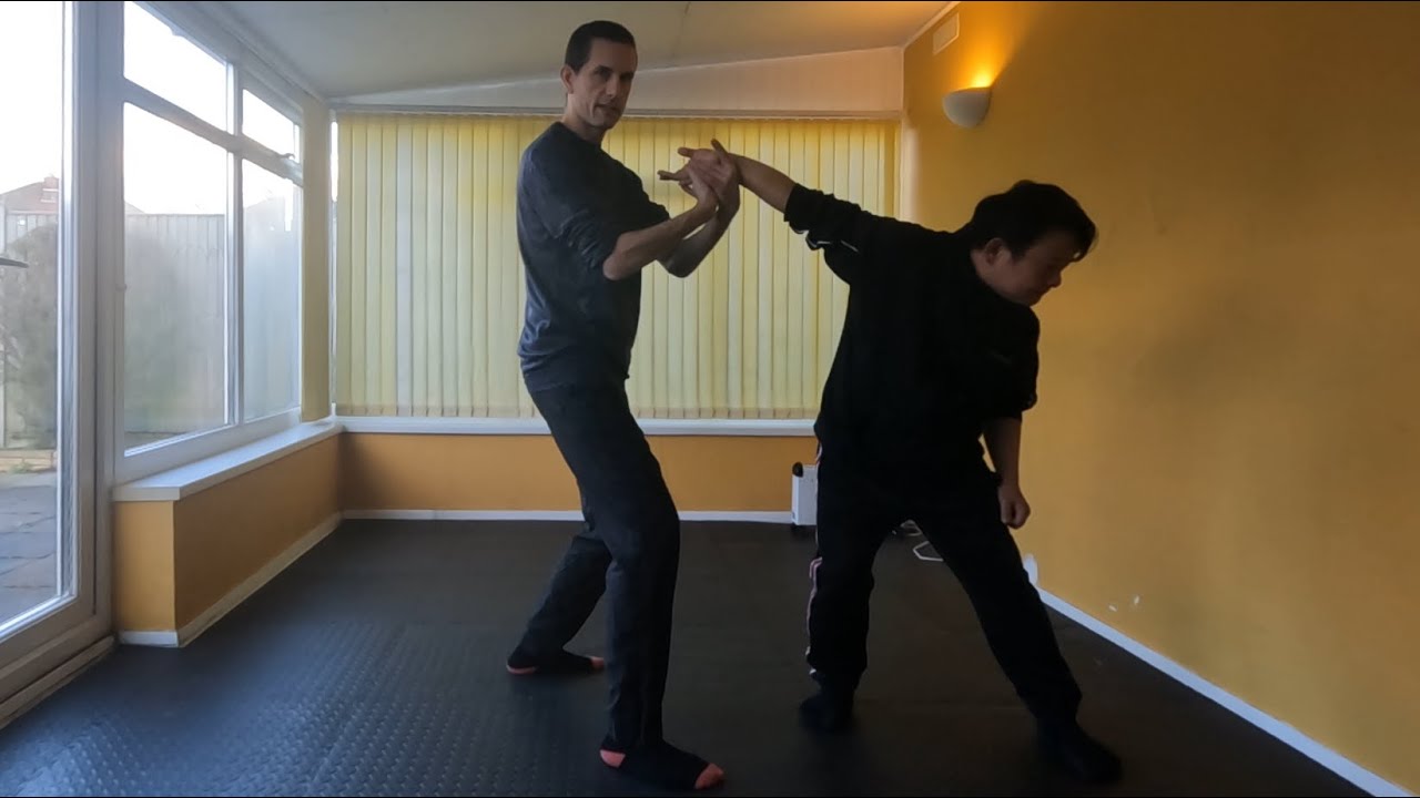 Cross The Hands - Application