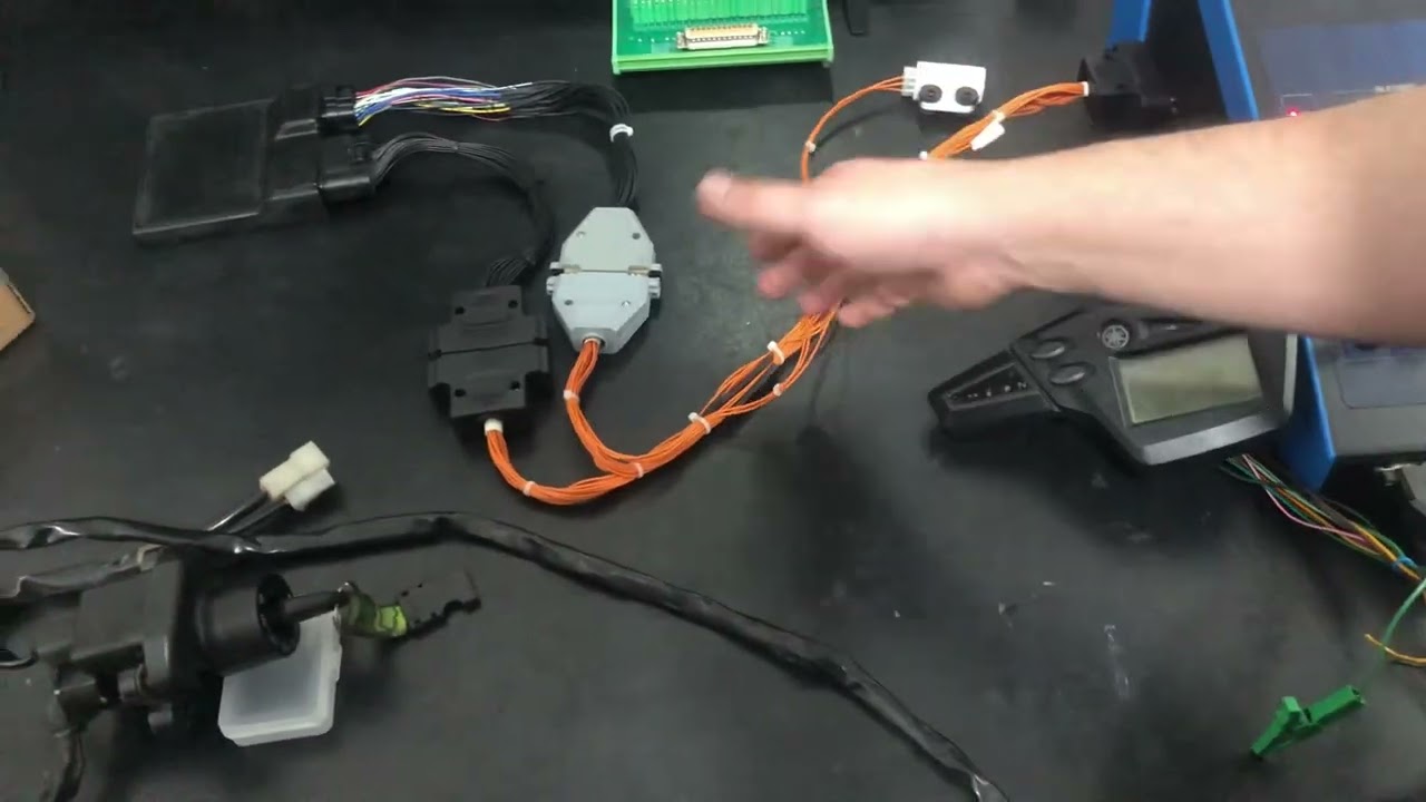 Consertando imobilizador da Yamaha R1 e fazendo codificação de sincronismo entre módulo e imo!