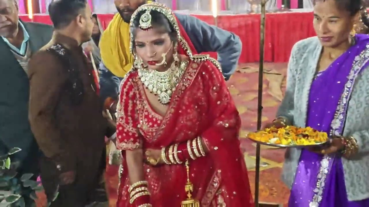 poonam di ki shaadi ki entry 
