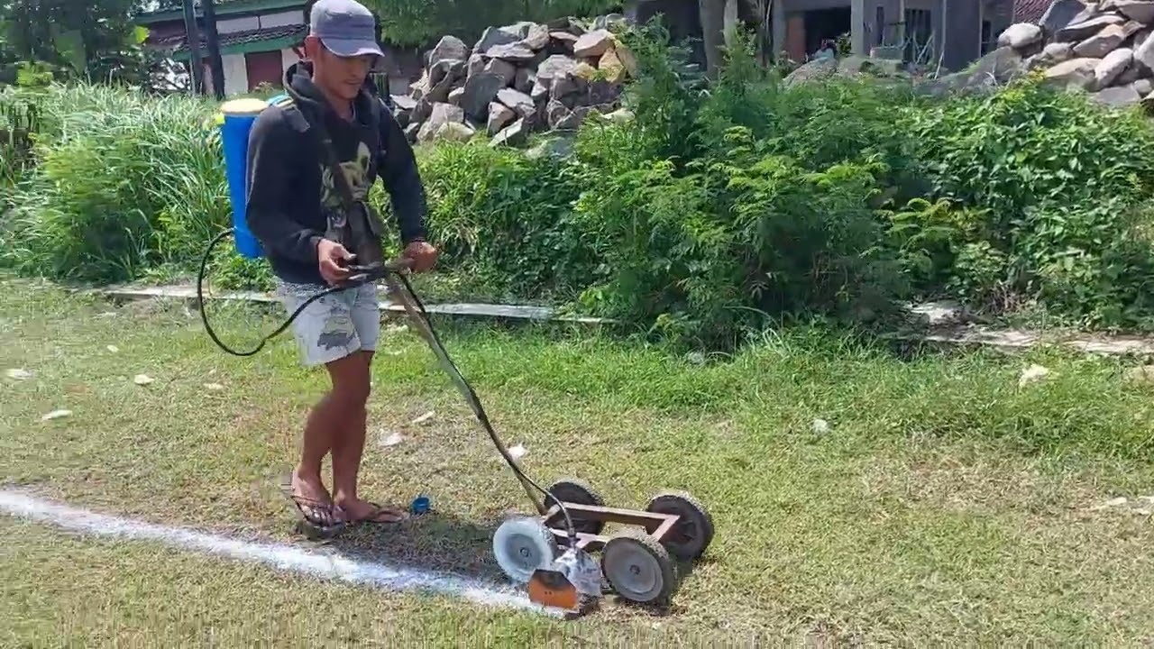 CARA MEMBUAT GARIS LAPANGAN SEPAKBOLA /SOCCER FIELD LINE MARKER