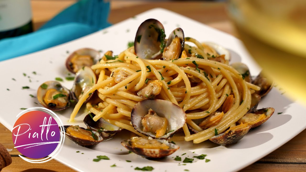 Spaghetti alle Vongole Ricetta Classica 🇮🇹 The Creamy Clam Pasta You Need!