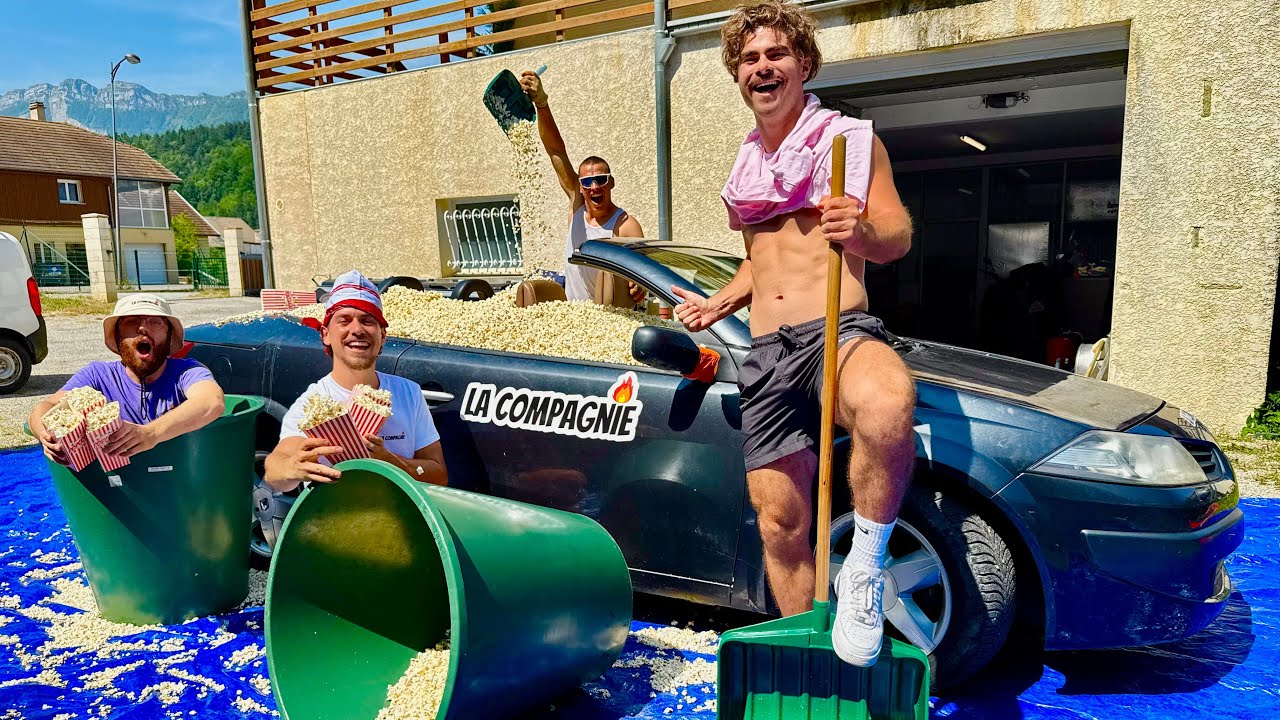 On nettoie une voiture remplie de Pop Corn.