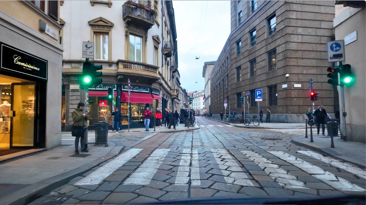 [4K DRIVING ITALY] MILAN Downtown Drive Historic City Center