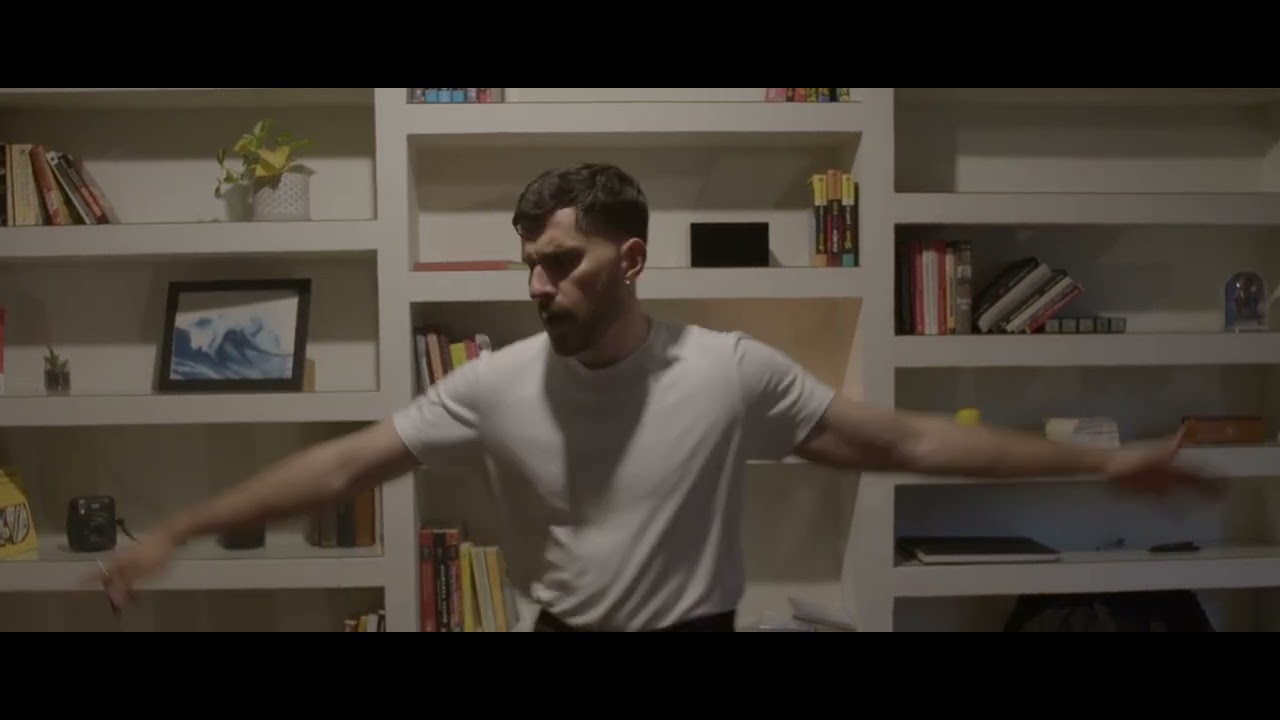 ANDR&Eacute; VAQUEIRO - &ldquo;SI NO ES CONTIGO&rdquo;.  (Videoclip Oficial).