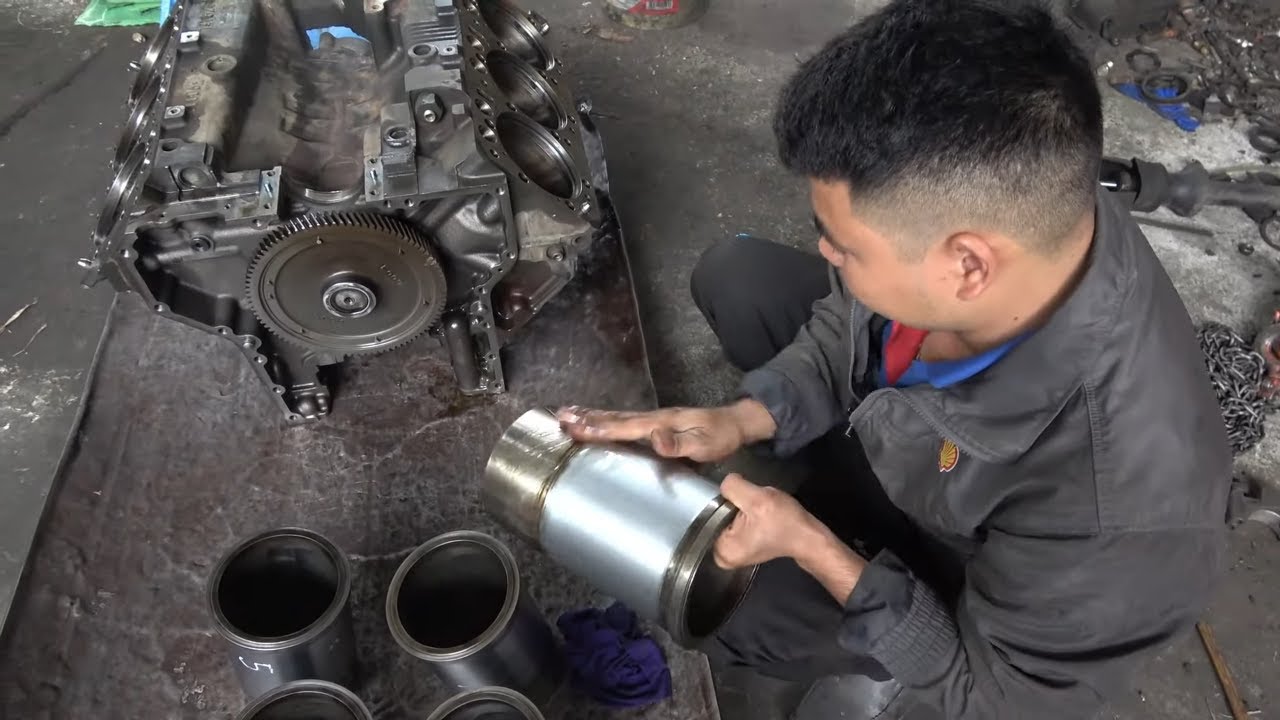 lắp động cơ cho xe bơm bê tông mua 6 tỷ phê quá, xe bơm bê tông daewoo JUNJIN phần 1