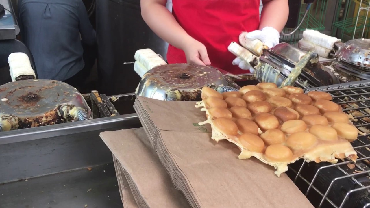 Hong Kong Street Food - Eggettes - Bubble Waffle (雞蛋仔)